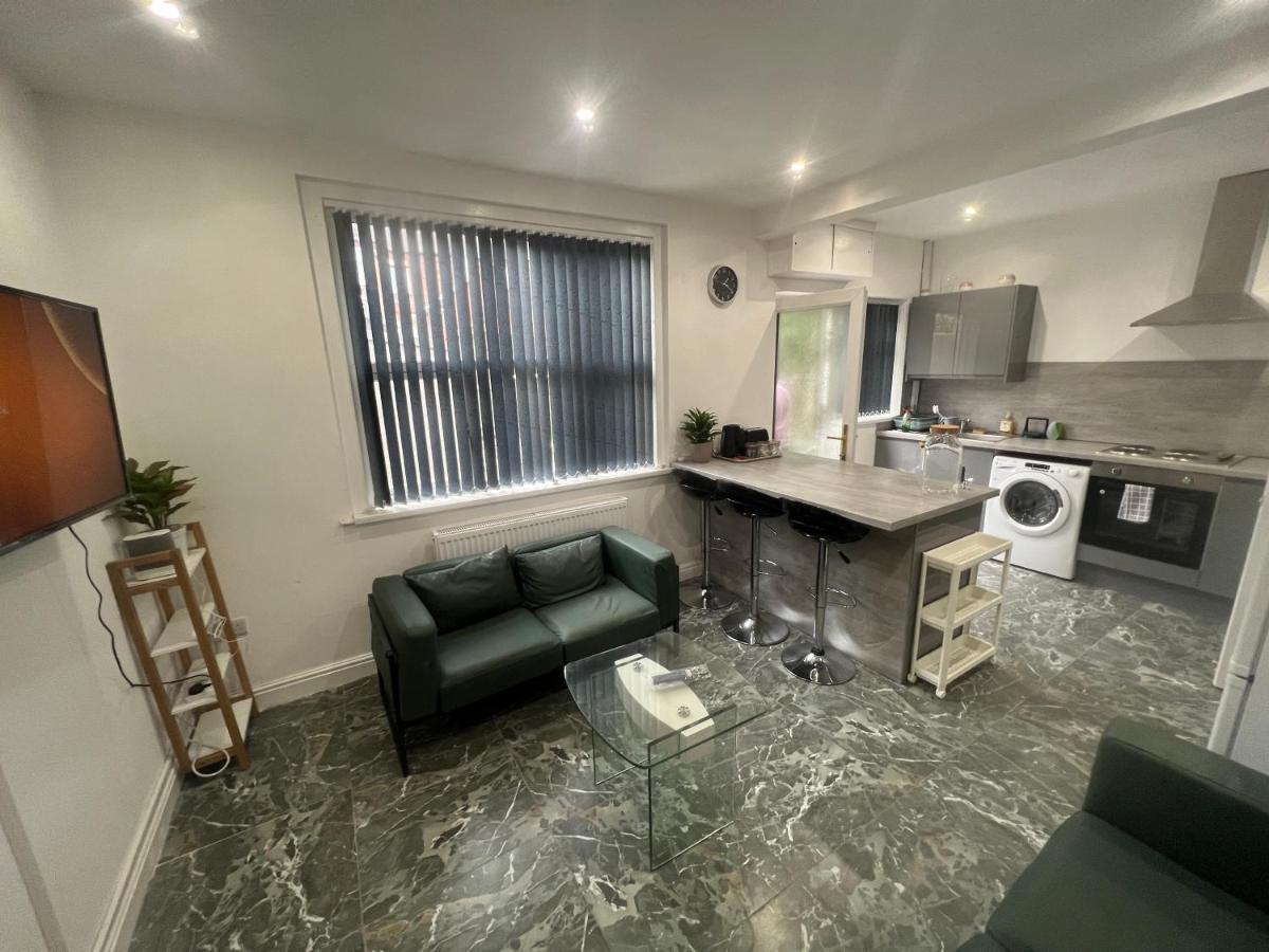 Tarleton House 호텔 Stoke-on-Trent 외부 사진